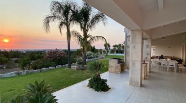 Let yourself be enchanted by the "Tenuta Santacoce" two villas, 2 swimming pools, tennis court, in 11 hectares